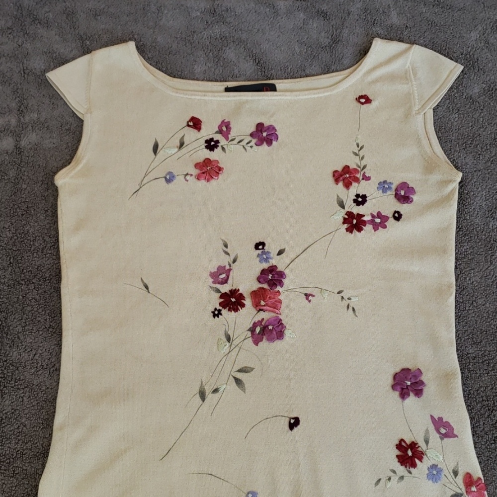 Yellow cap sleeve embroidered top